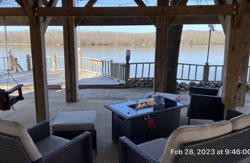 Lobelville House | Fisherman's River Hideaway with private dock