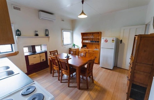 Mallacoota House | Fishermans Cottage Mallacoota