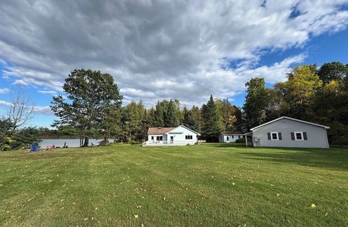 Crown Point House | Fisherman’s Cove on Lake Champlain – A Private Waterfront Getaway