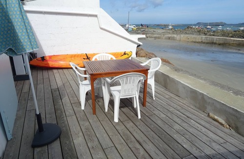 Tredrez-Locquemeau House | Fisherman’s house - Direct access to the beach