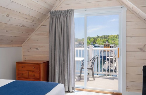 Boothbay Harbor Hotel | Fishermans Wharf Inn