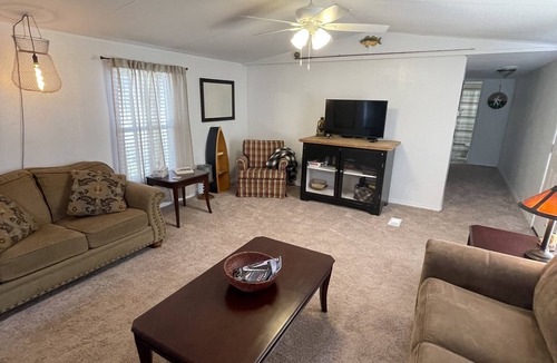Sulphur House | Fishermen and Family Getaway