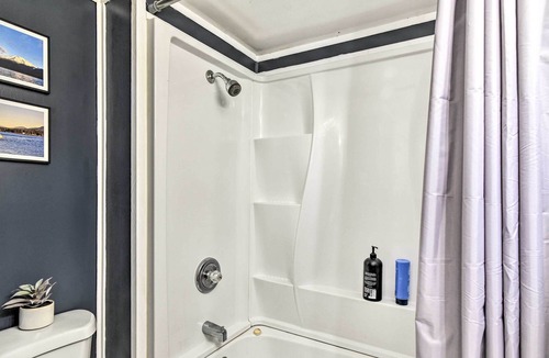 Lewis County House | 'Fishermens Tiny' Near Cowlitz River!