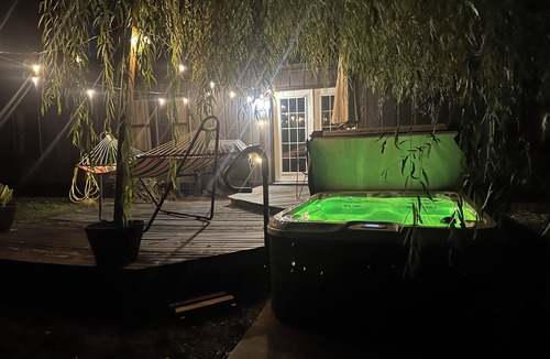 Fishers House | Fishers Getaway Hot Tub Walk to Dining Pets Welcome
