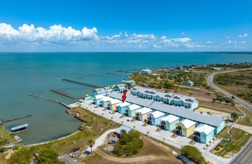 Rockport House | Fishful Thinking ! Pool on the waters edge