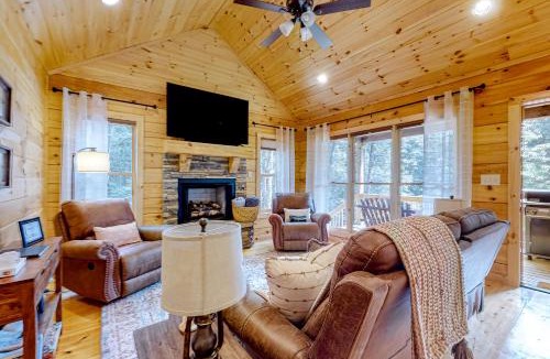 Hidden Lake House | Fishful Thinking