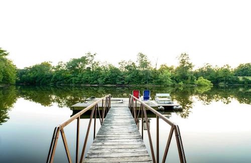 Goodson House | Fishing Boats Coming Spring '26! Macks Creek Cabin