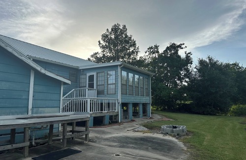 Theriot House | Fishing camp in Falgout Canal Marina!