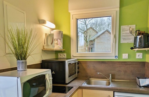 Villiers-Charlemagne Cottage | Fishing Chalet with Private Dock, Terrace, BBQ, WiFi & Kid-Friendly Amenities for 4-6 People