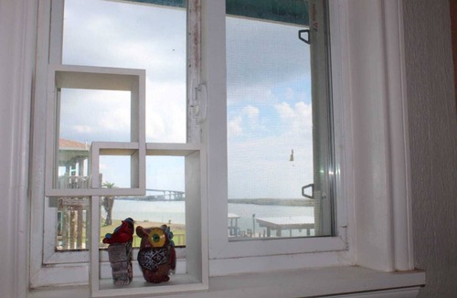 Cedar Lane Cottage | Fishing Cottage on ICW facing Sargentbeach with dock night fishing lights