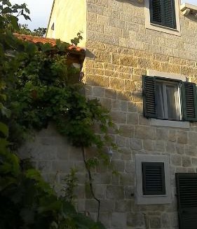 Mocici House | Fishing Family House