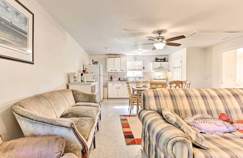 Palacios House | Fishing Pier, Kayaks: Bayfront Home in Palacios!