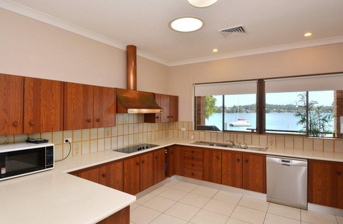 Fishing Point House | Fishing Point Shores