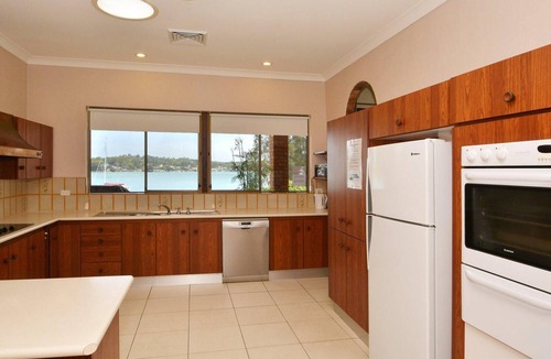 Fishing Point House | Fishing Point Shores