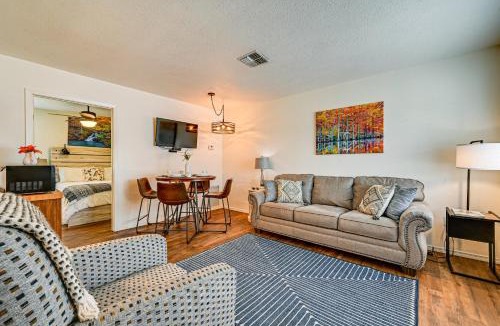 Broken Bow House | Fishing Pond & Pier: Secluded Broken Bow Cottage!