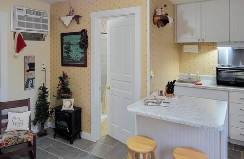 Rockfield Apartment | Fishing Pond + Trails: Outdoorsy Delphi Studio