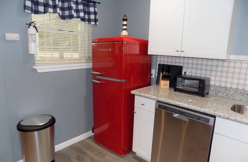 Navy Point Apartment | Fishing Retreat Unit B