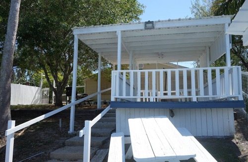 Rio Hondo Cottage | FISHING THEME COTTAGE; WATERFRONT FISHING PIER!