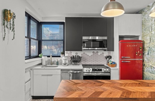 Northern Liberties Apartment | Fishtown Haven 2 King Beds Gated Parking