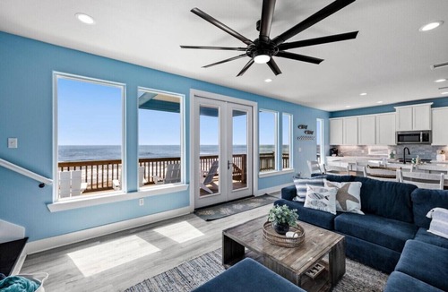 Crystal Beach House | Fishy Business| Beach Front Oasis! Sleeps 20!