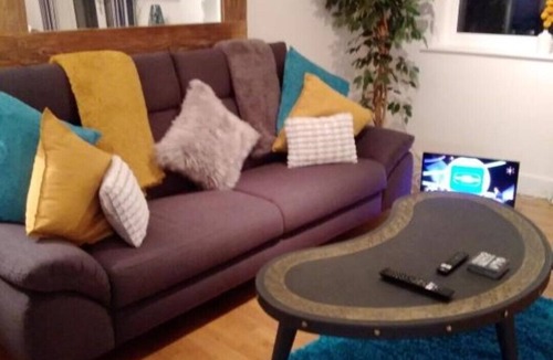 Newquay Apartment | Fistral beach apartment sleeps 6