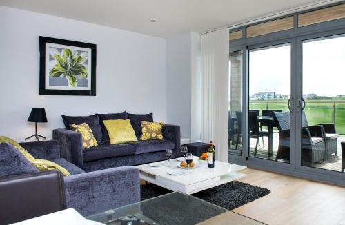 Newquay Apartment | Fistral View - 3 Cribbar