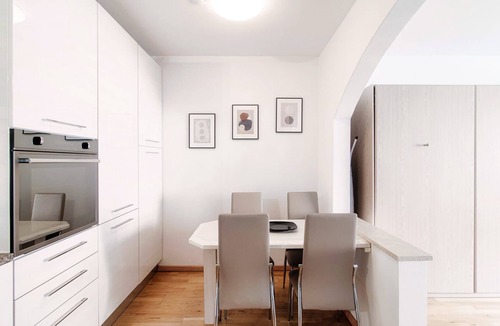 Paradiso Apartment | Fitness friendly studio apartment in Paradiso (Little Paradise)