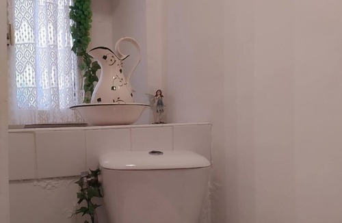 Quillan Bed & Breakfast | 'Fitou' Room, Mountain View Townhouse Quillan