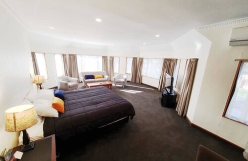 Palmerston North Hotel | Fitzherbert Castle Motel