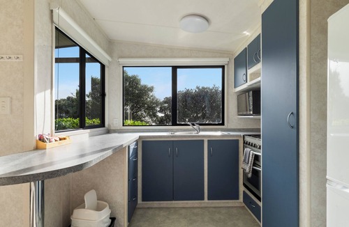 Fitzroy Cabin | Fitzroy Beach Holiday Park