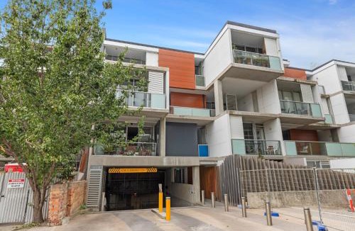 Fitzroy North Apartment | Fitzroy North 1-Bed with Balcony by Edinburgh Park