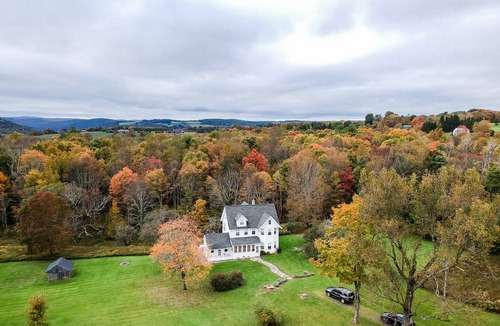 Town of Delaware House | Five Acres Farm - Charming escape in Callicoon