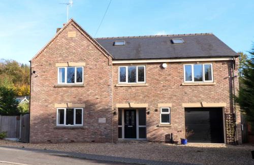 Chesterfield House | Five Acres