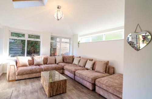 Chesterfield House | Five Acres