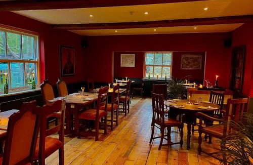 Lechlade Hotel | Five Alls