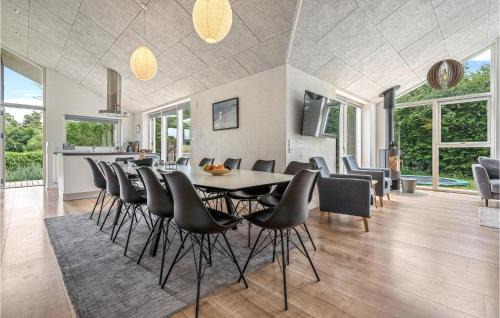 Fynshav House | Five-Bedroom Holiday Home In Haderslev