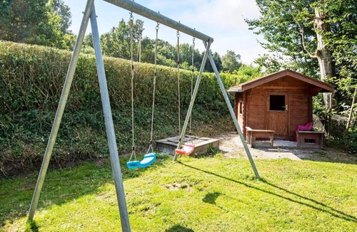 Farvang House | Five-Bedroom Holiday home in Fårvang 1