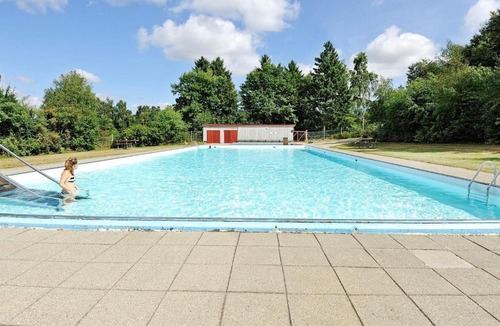Farvang House | Five-Bedroom Holiday home in Fårvang 1