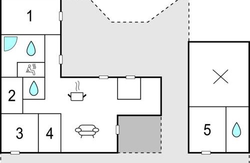 Grønhøj House | Five-Bedroom Holiday Home In Lokken