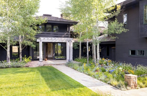 South Park Villa | Five Bedroom Home on a Creek