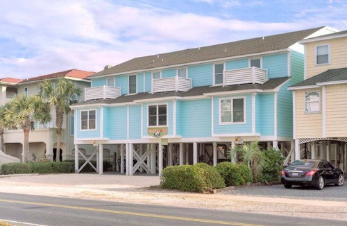 Ocean Isle Beach House | Five Bedroom Oceanfront Triplex Unit E