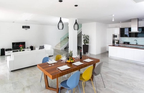 Zaton Villa | Five Bedroom Villa with Private Pool & Sea View