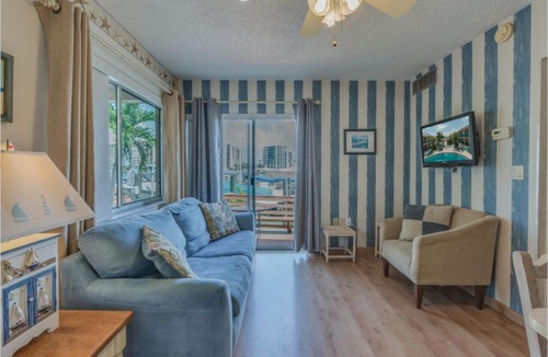 Bay Esplanade House | Five Palms Suite 110 - Daily - Weekly - Monthly
