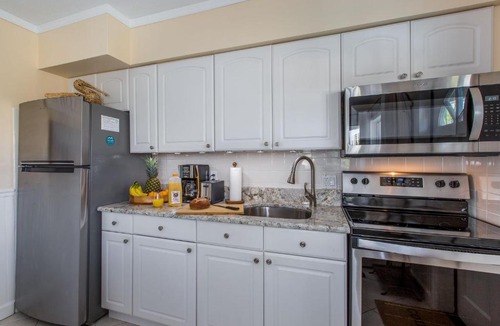 Bay Esplanade House | Five Palms Suite 206 - Daily - Weekly - Monthly