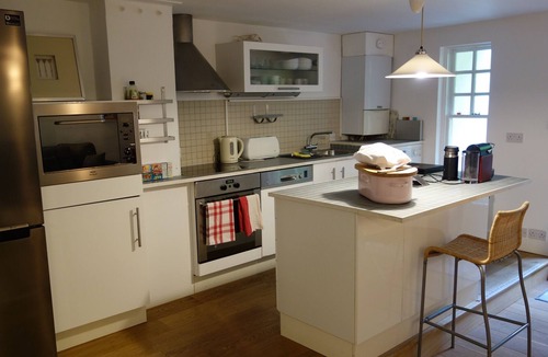Belsize Apartment | Five Star Super-host Belsize Garden Apt