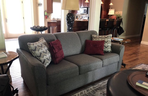 Branson House | Five Star Villa Sleeps up to 10!