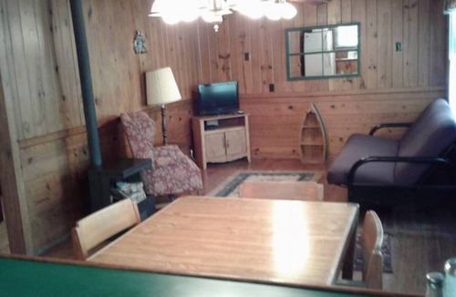 Hot Springs Cabin | FIVE POINTS~LAKE HAMILTON: Cabin#6 ~ 2BR w/Queen Beds, Futon in LR, Full Kitchen, Breakfast "Fixins" Provided, Great Lake View