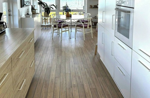 Munkebo House | Fjord-side cottage in Munkebo by the water