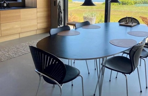Tambohuse House | Fjord view in modern home in Thyholm