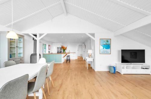 Frederikssund Municipality House | Fjordside Holiday Home with Hot Tub & Sauna